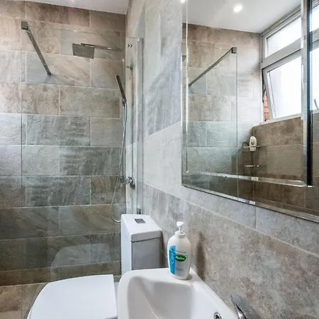 Stylish Apartment,12 Minutes Tube To Oxford Street,central London,ac,free Wifi Apartment London