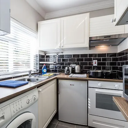 Apartment Stylish Apartment,12 Minutes Tube To Oxford Street,central London,ac,free Wifi London