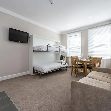 Apartment Stylish Apartment,12 Minutes Tube To Oxford Street,central London,ac,free Wifi *