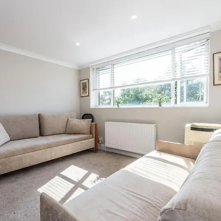 Stylish Apartment,12 Minutes Tube To Oxford Street,central London,ac,free Wifi