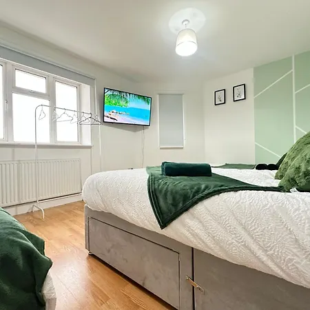 Wembley Stadium Serviced 2, 12mins To Central Apartment London