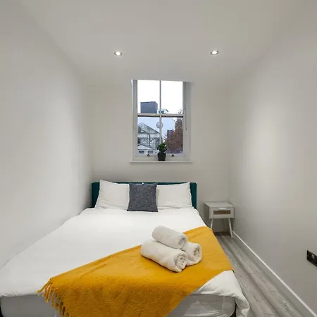 Beautiful Flat Near - Entire Flat - Equipped Kitchen - Private Bathroom Apartment London
