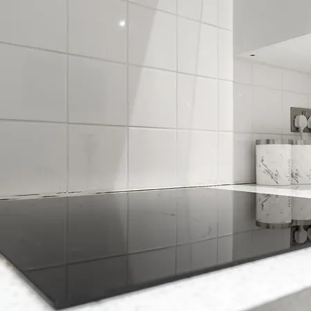 Beautiful Flat Near - Entire Flat - Equipped Kitchen - Private Bathroom Apartment *
