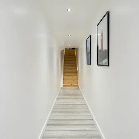 Apartment Beautiful Flat Near - Entire Flat - Equipped Kitchen - Private Bathroom London