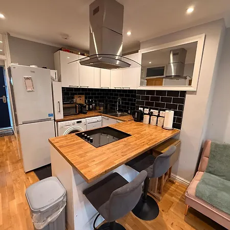 Two Bedroom Flat In The Heart Of *