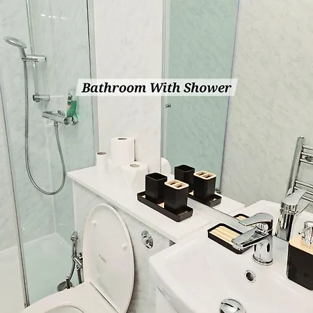 Entire In Apartment London