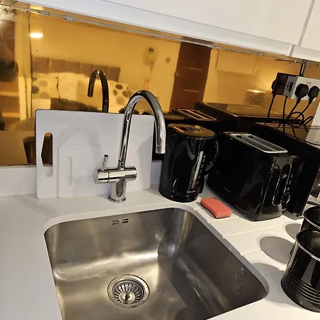 Entire In Apartment *