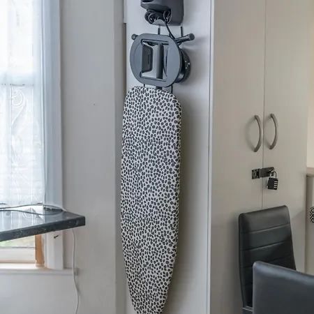 Apartment Cozy & Comfy Woodgreen Station Sleeps 6 *