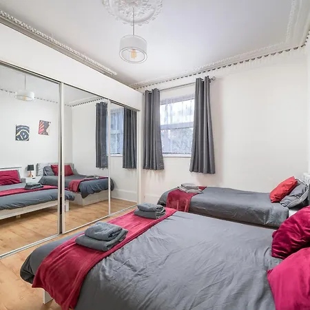 Cozy & Comfy Woodgreen Station 2br 2mins To Metro 20mins To Apartment