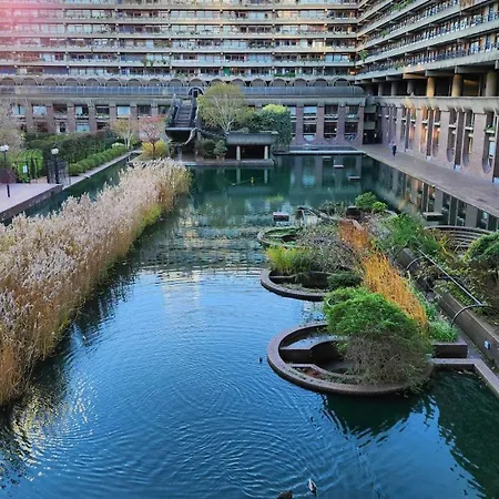Homestay London, Private London
