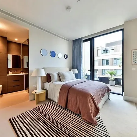 Simpsons House Central Z Holiday home London