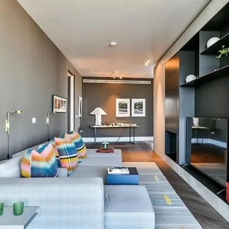 Simpsons House Central Z London