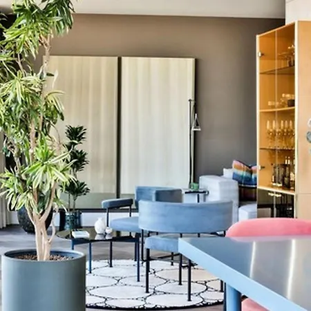 Holiday home Simpsons House Central Z London