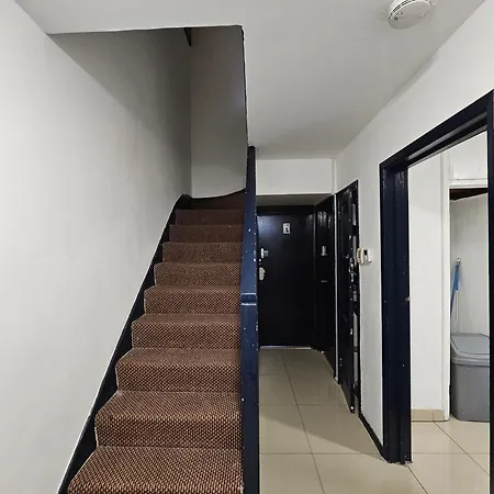 Guest house E14 London