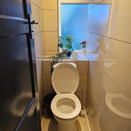 Guest house E14 London