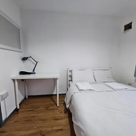 E14 Guest house London