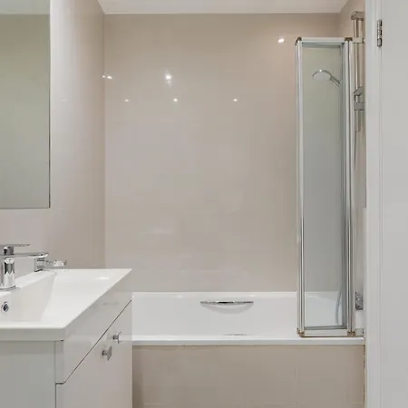 Nell Gwynn 1 Apartment London