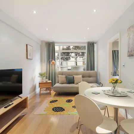 Nell Gwynn 1 Apartment *