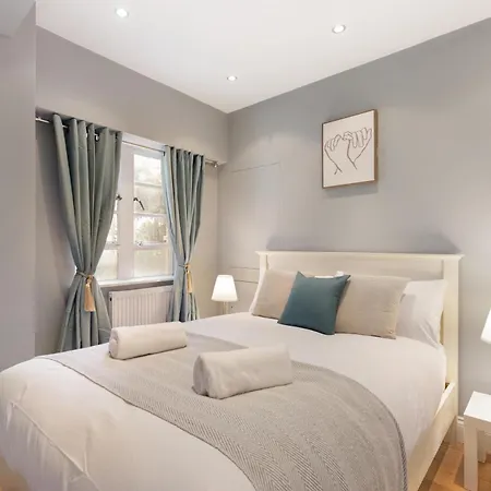 Nell Gwynn 1 Apartment *