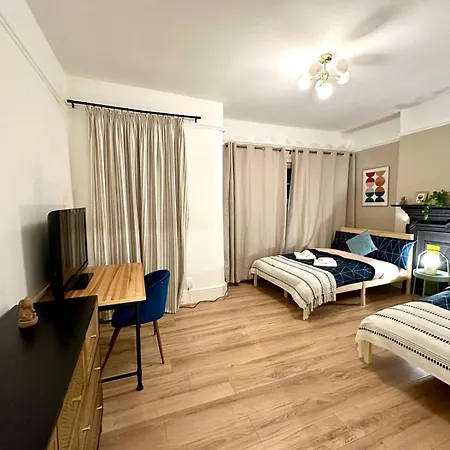Homestay Delux Near Centre *