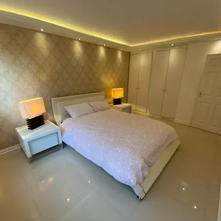 Wimbledon Apartment London