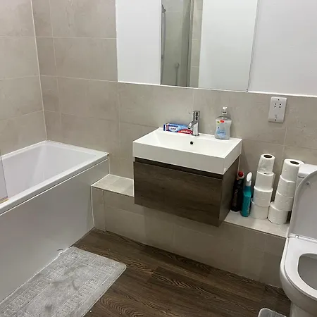 Dan 1bedroom Flat * London
