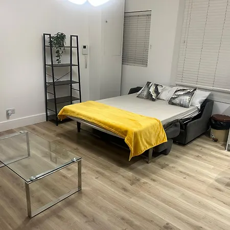 Dan 1bedroom Flat * London