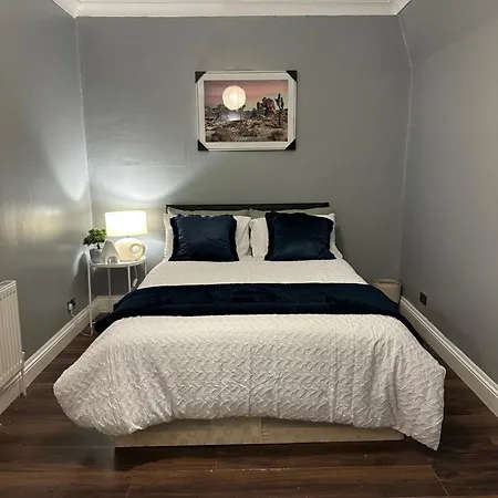 Charming 1 Bedroom Flat With Living In Kings Cross, St Pancras No Lift Appartement
