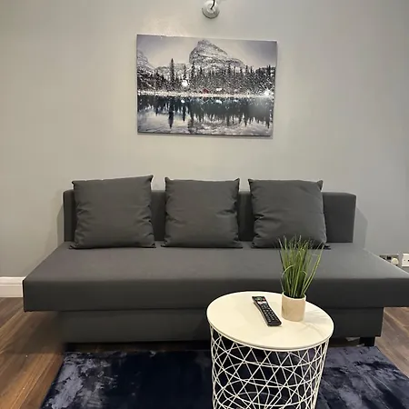 Charming 1 Bedroom Flat With Living In Kings Cross, St Pancras No Lift *