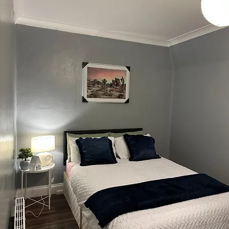 Charming 1 Bedroom Flat With Living In Kings Cross, St Pancras No Lift