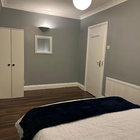 Charming 1 Bedroom Flat With Living In Kings Cross, St Pancras No Lift Appartement