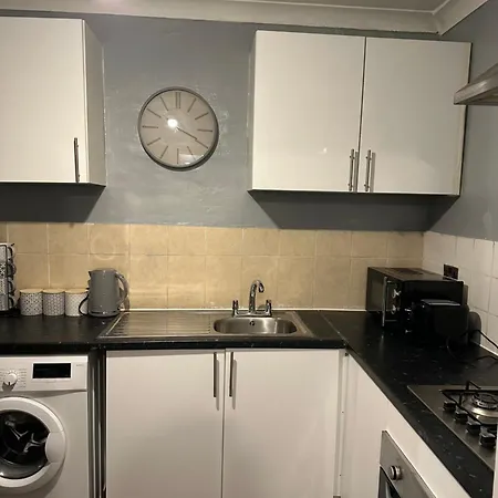 Charming 1 Bedroom Flat With Living In Kings Cross, St Pancras No Lift Appartement Londen