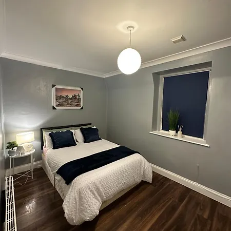 Charming 1 Bedroom Flat With Living In Kings Cross, St Pancras No Lift *