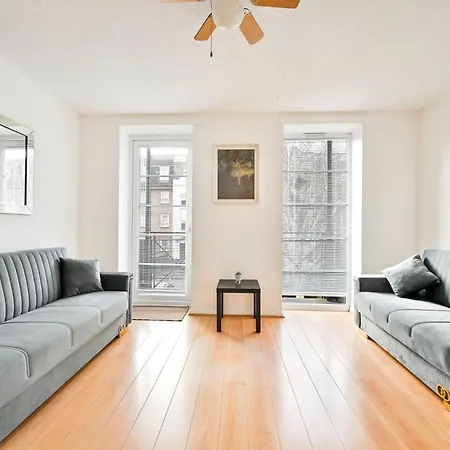Perfect 1-Bed E15, Sleeps 5, 1 Min From Tube Station, Near Westfields Apartment