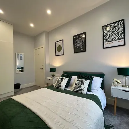 Apartment Luxury Battersea 2 Bed - 2min Walk From Station London