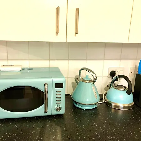 Private 2 Beds Flat Canada Water London