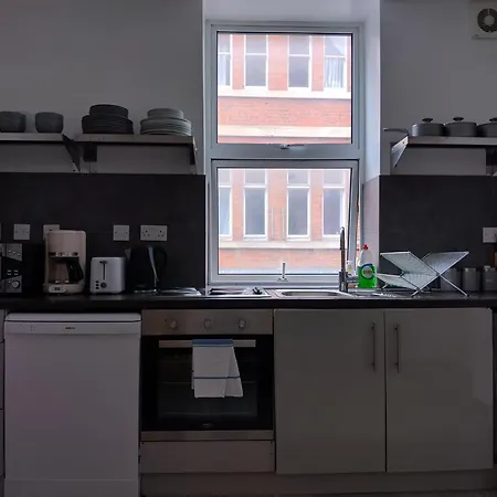 Apartment Spacious 5-bedroom, 4-bathroom In Central Zone 1 London