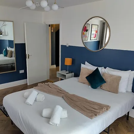 Spacious 5-bedroom, 4-bathroom In Central Zone 1 London