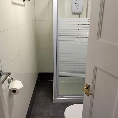 Apartment Spacious 5-bedroom, 4-bathroom In Central Zone 1