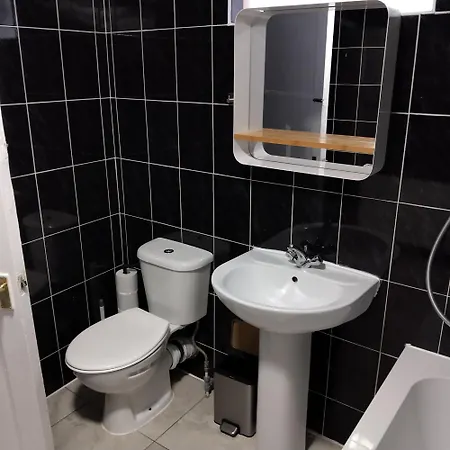 Apartment Spacious 5-bedroom, 4-bathroom In Central Zone 1 *