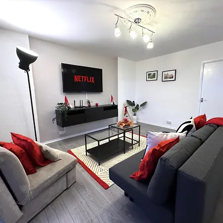 Skyline Apartment, London, Canary Wharf, River Side View And Street Parking Permit Apartment London