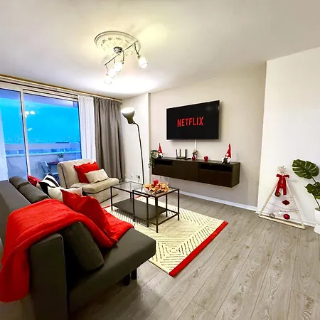 Skyline Apartment, London, Canary Wharf, River Side View And Street Parking Permit Apartment London
