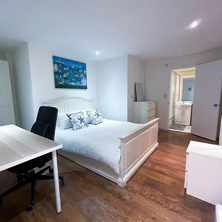 Apartment Hammersmith Broadway *