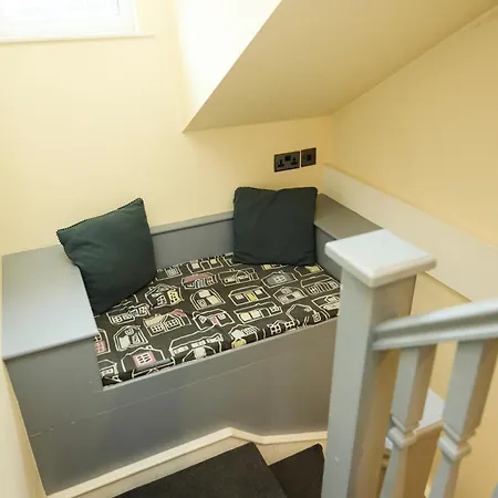 The Kensal Place - Modish 2bdr Flat With Study Apartment *
