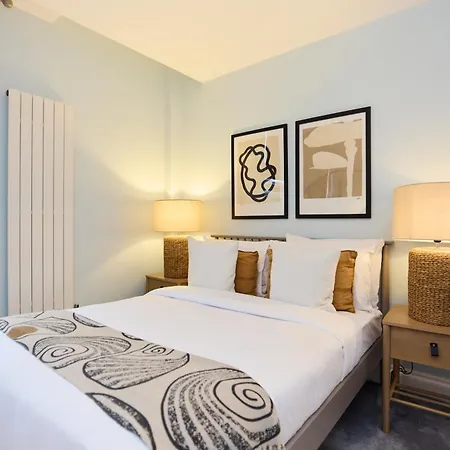 The Kensal Place - Modish 2bdr Flat With Study Apartment London