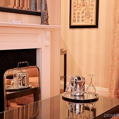 The White Hart Hotel 3*