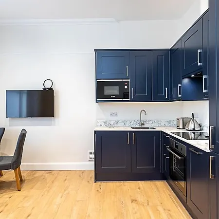 Modern Bayswater Flat London