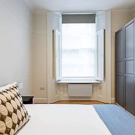 Modern Bayswater Flat Apartment London