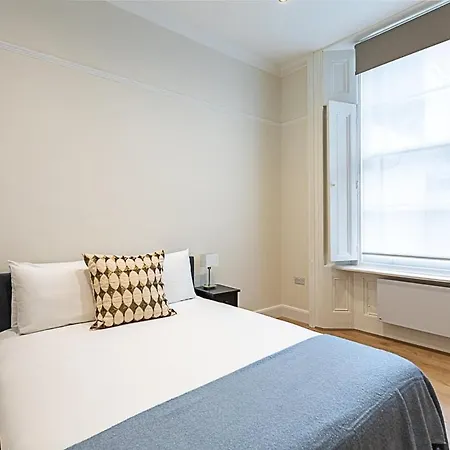 Modern Bayswater Flat * London