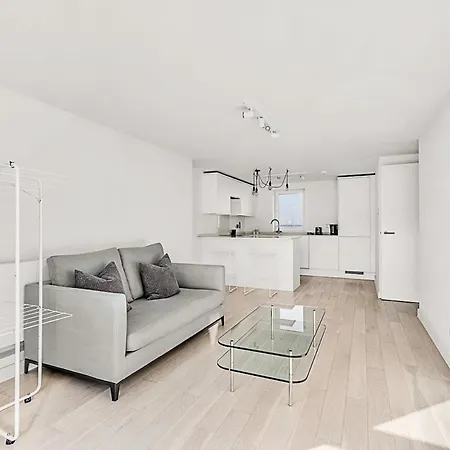 Relay Radiant Chelsea Flat With View Londra